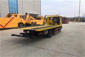 双峪非事故拖车