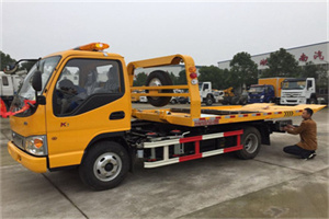 双峪哪里有拖车服务