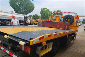 双峪附近拖车电话号码服务